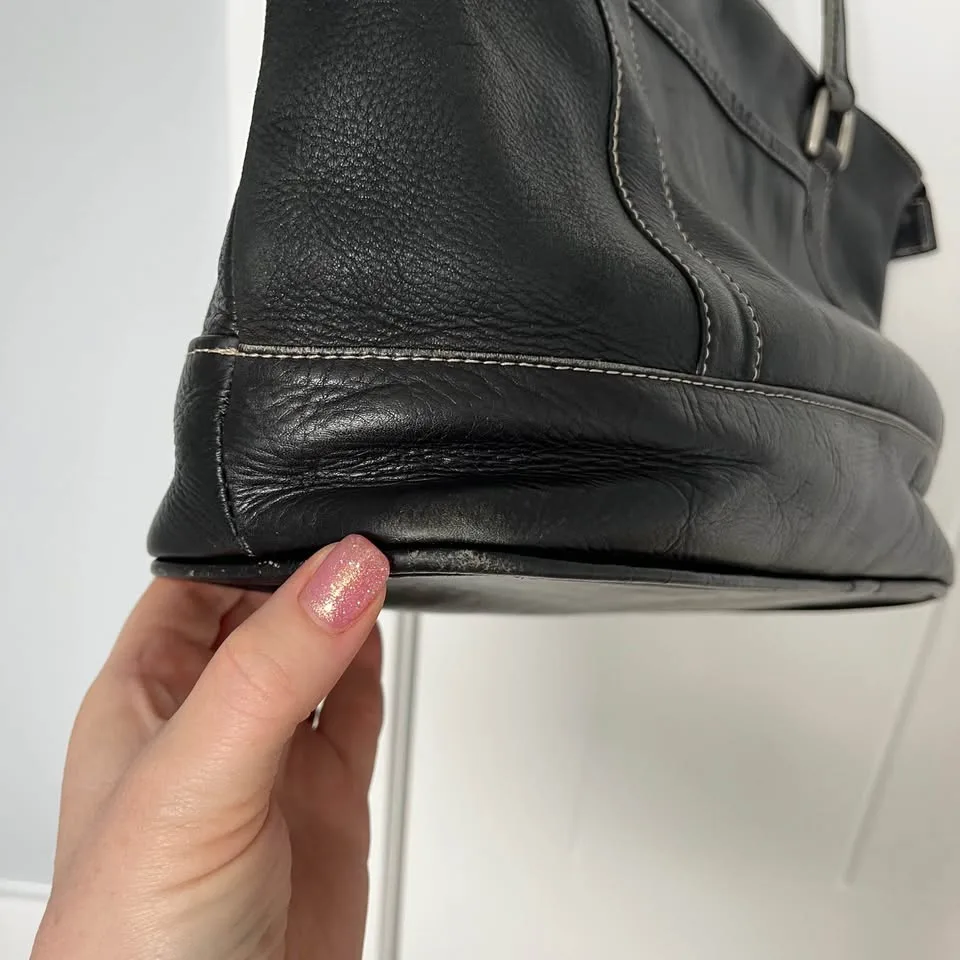 Latico Leather Medium Tote Satchel Bag Black Zippered Hand Bag image indicator(4)