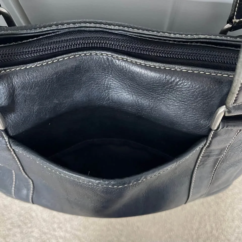 Latico Leather Medium Tote Satchel Bag Black Zippered Hand Bag image indicator(5)