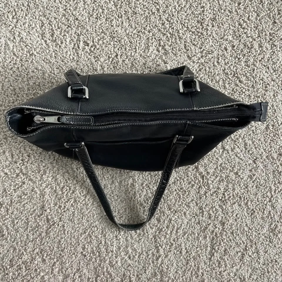 Latico Leather Medium Tote Satchel Bag Black Zippered Hand Bag image indicator(9)