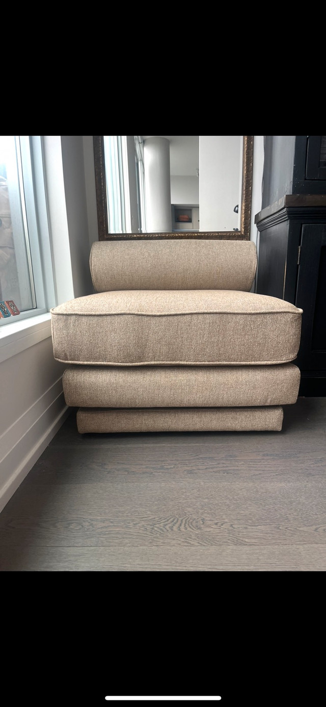 West Elm Bogart Swivel Chair — Custom Camel Bouclé Tweed - photo 4