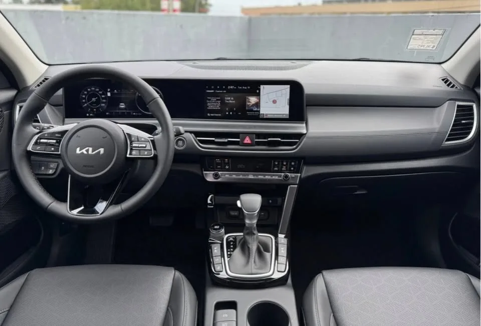 2026 Kia Seltos EX Premium image indicator(4)