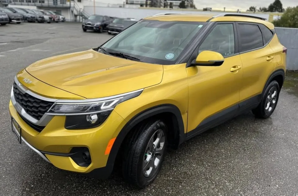 2023 Kia Seltos LX image indicator(5)