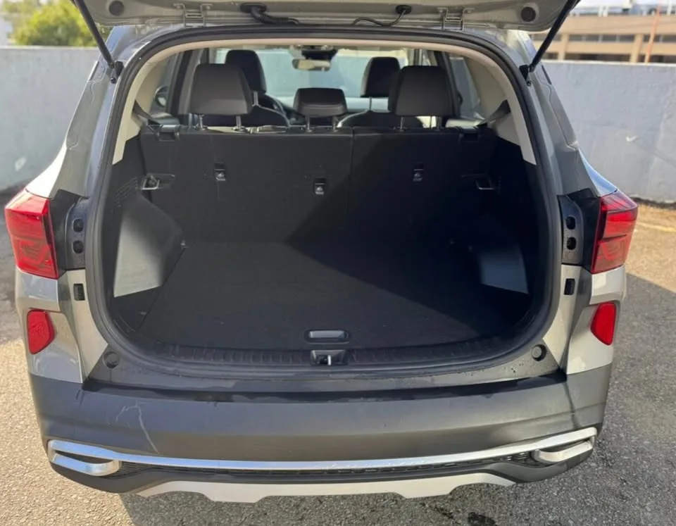 2023 Kia Seltos EX image indicator(3)