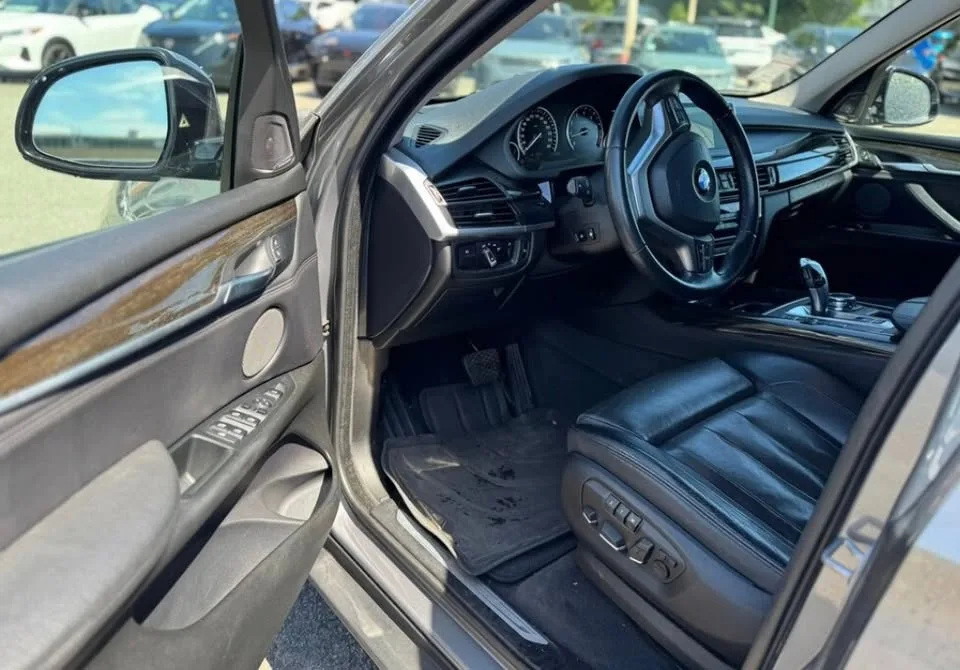 2014 BMW X5 XDrive50i | image indicator(5)