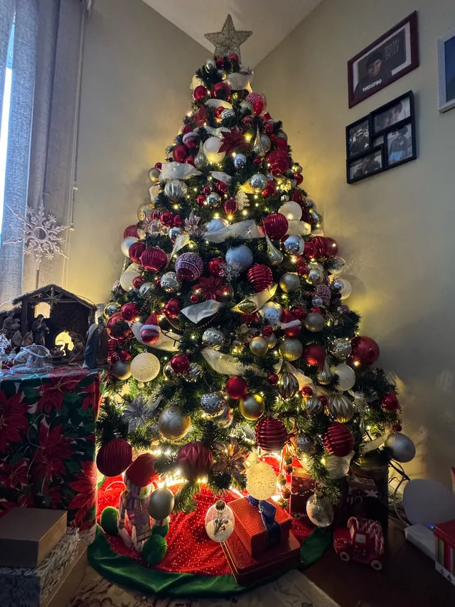 Christmas Tree thumbnail