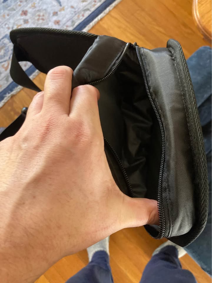 WWE/ Igloo heavyweight belt cooler fannypack - photo 5