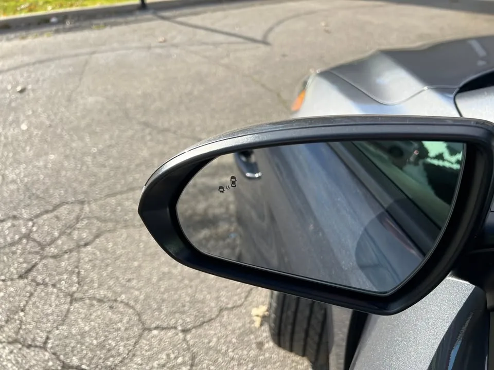 2017 Hyundai elantra one owner no accidents blindspot heated image indicator(6)