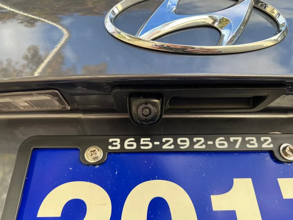 2017 Hyundai elantra one owner no accidents blindspot heated image indicator(7)