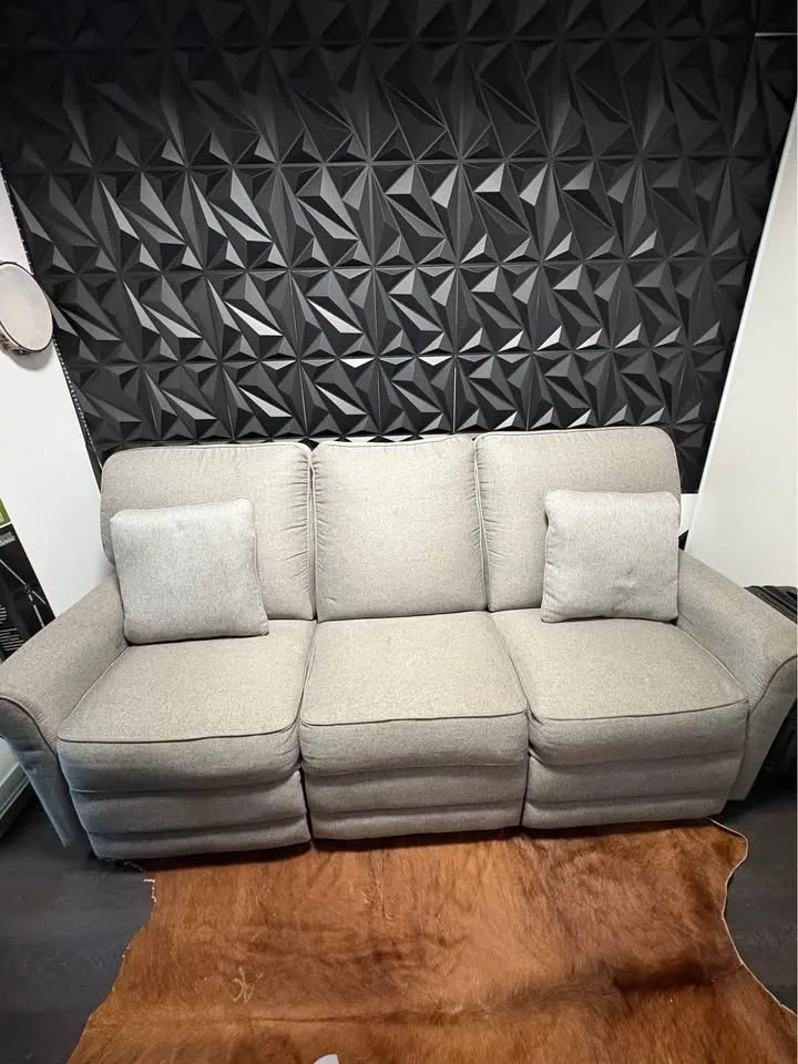 3-Seater Reclining Sofa – Great Condition image indicator(2)