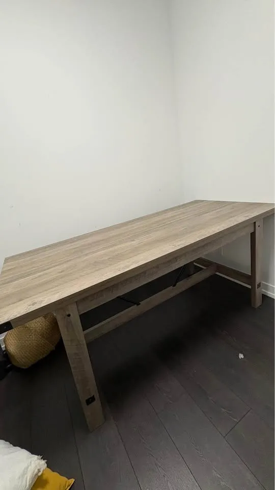 Sturdy Wooden Dining Table – Great Condition image indicator(4)