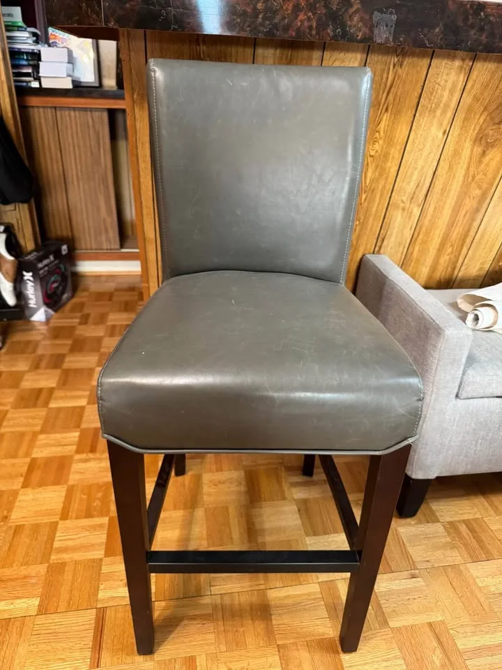 Leather bar chair image indicator(2)