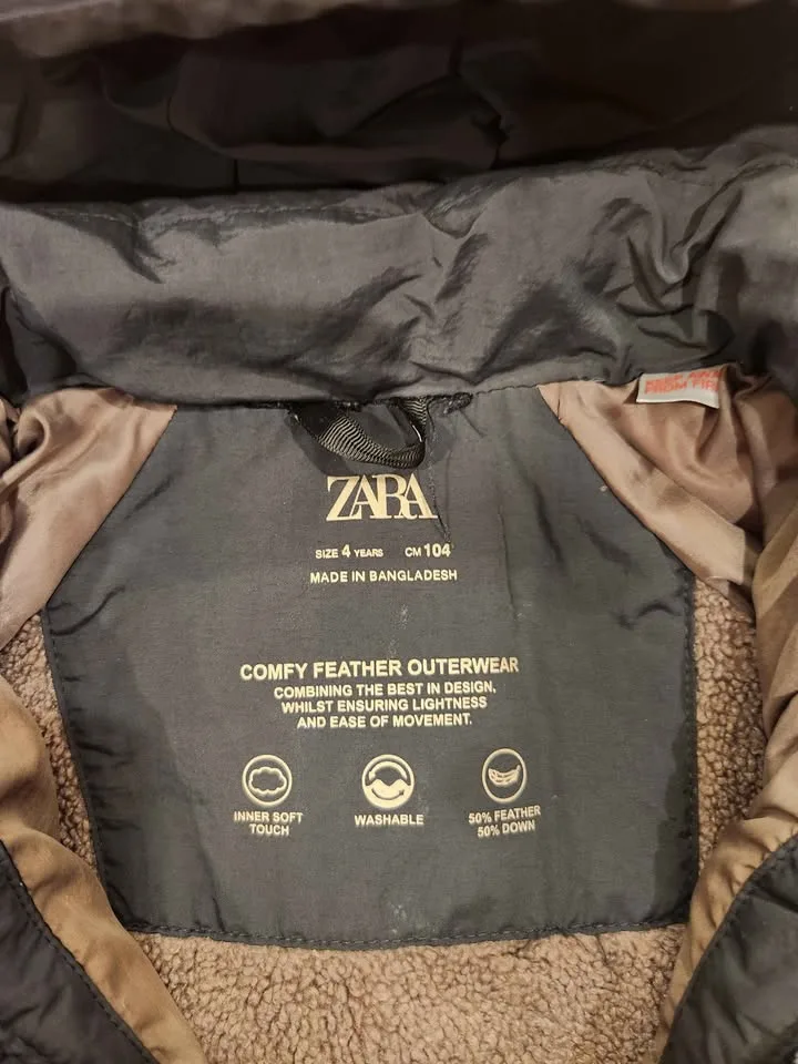 Toddler ZARA Down Puffer Coat SIZE 4 years old image indicator(3)