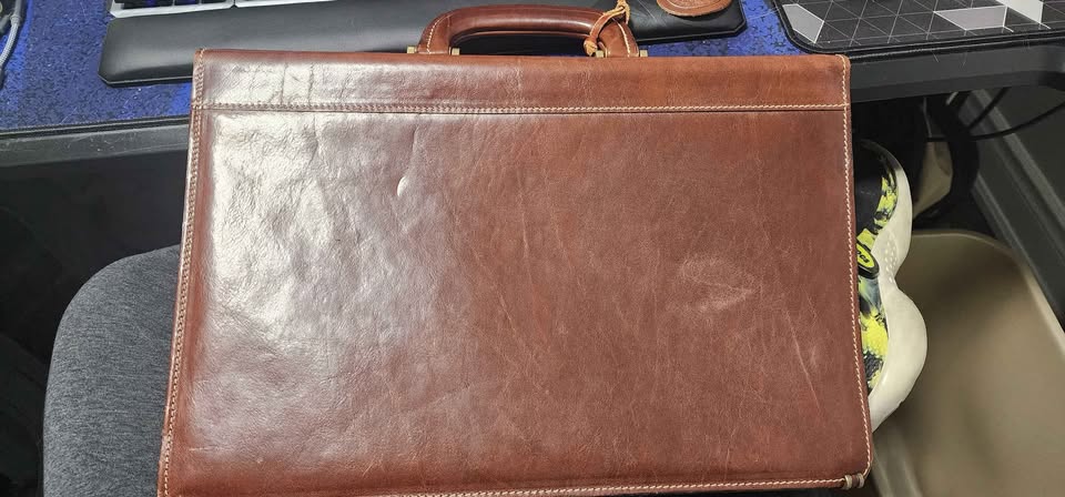 La Cupola Leather Briefcase Made in Italy 15.5" x 10" size - photo 2