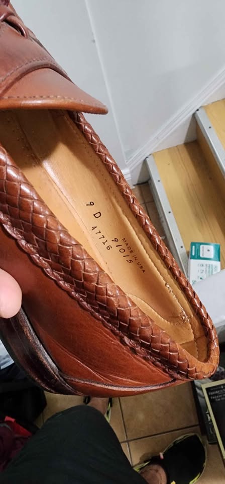 Allen Edmonds leather shoes with tassels - Size 9D - photo 2