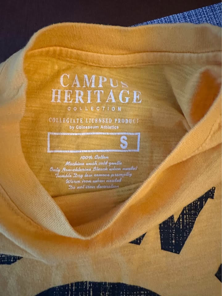 Iowa Hawkeyes tshirt - photo 3