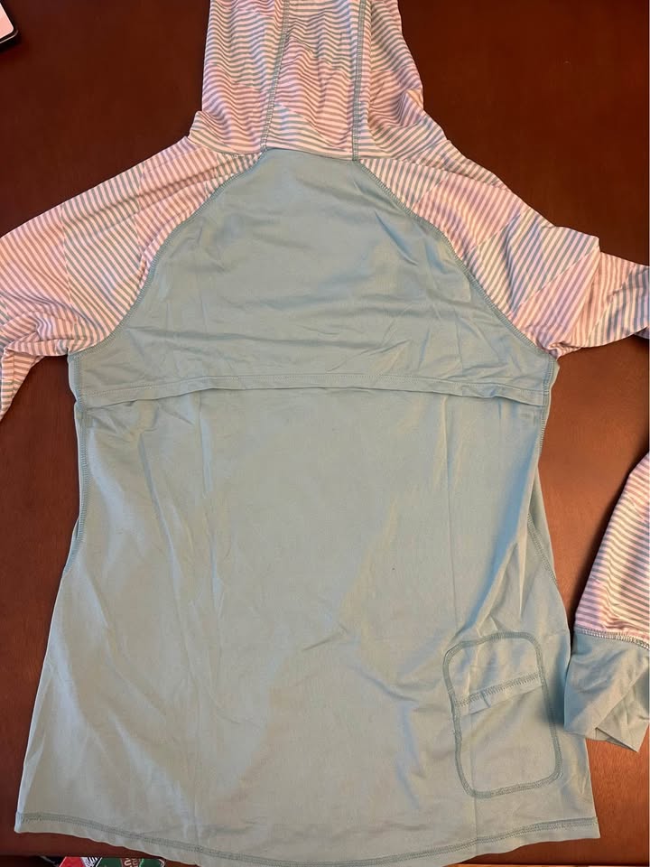 Long sleeve hood - photo 4