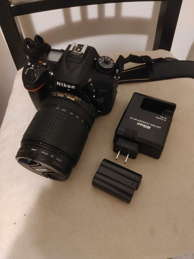 Nikon D7100 set w/ 18-140 lens