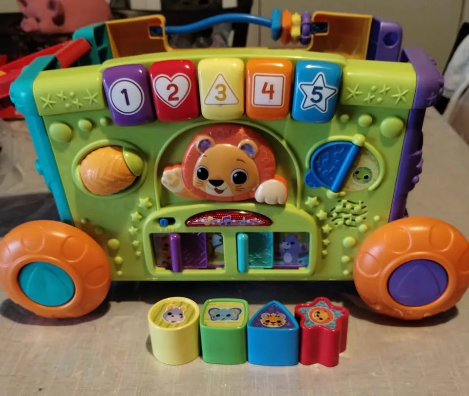 VTech Sort & Discover Activity Wagon image indicator(2)