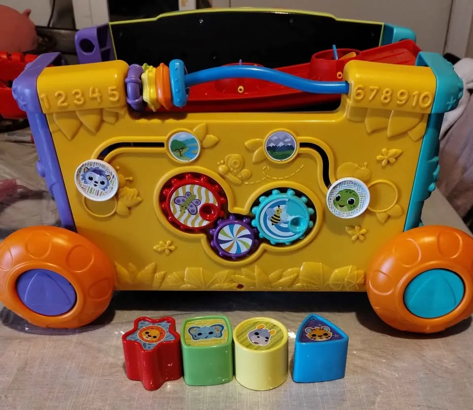 VTech Sort & Discover Activity Wagon image indicator(4)