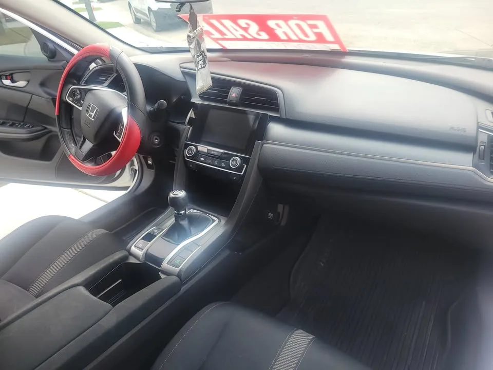 2018 Honda Civic image indicator(9)