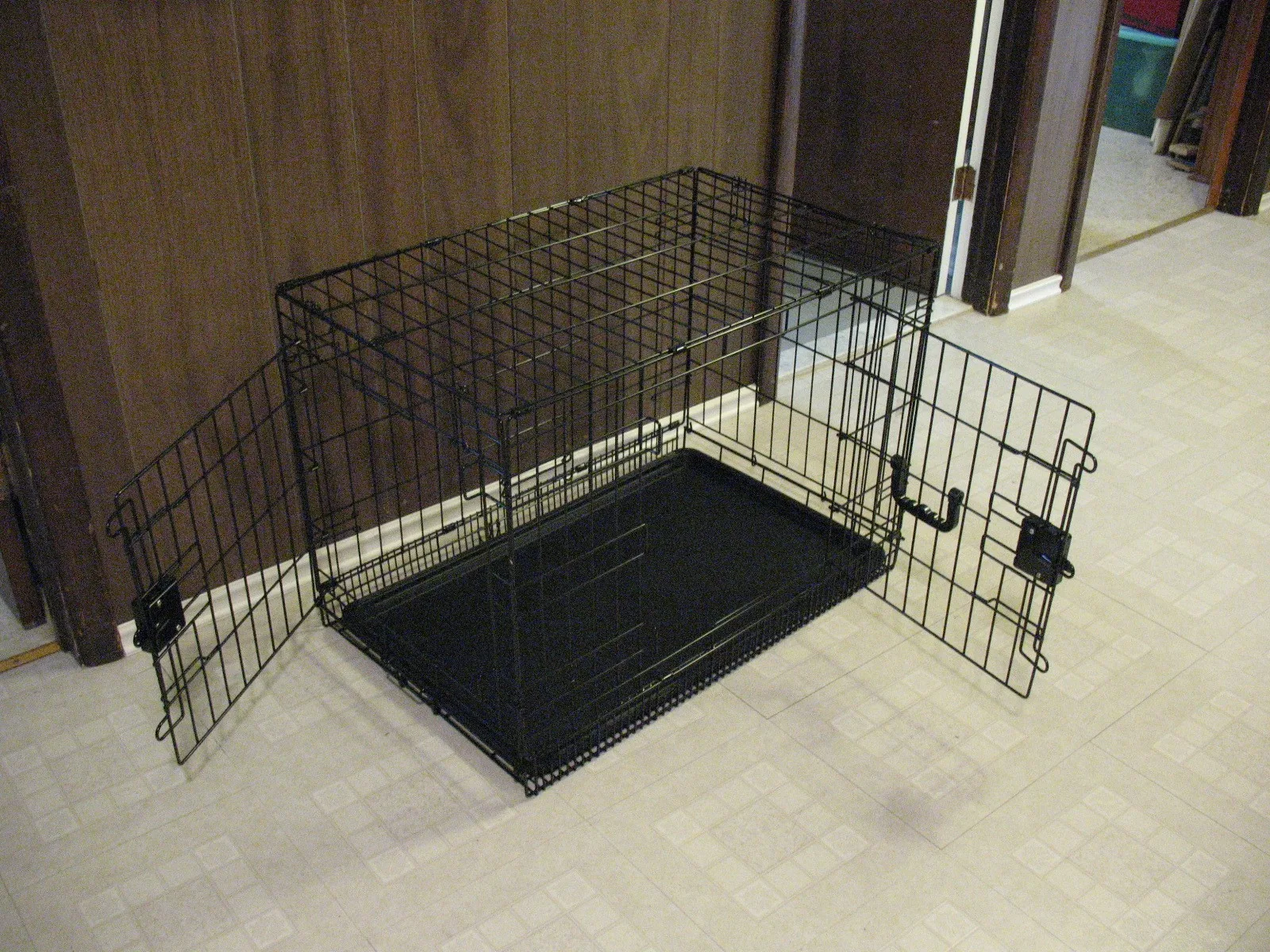 Metal Dog Crate for Medium Size Dog, BRAND NEW image indicator(3)
