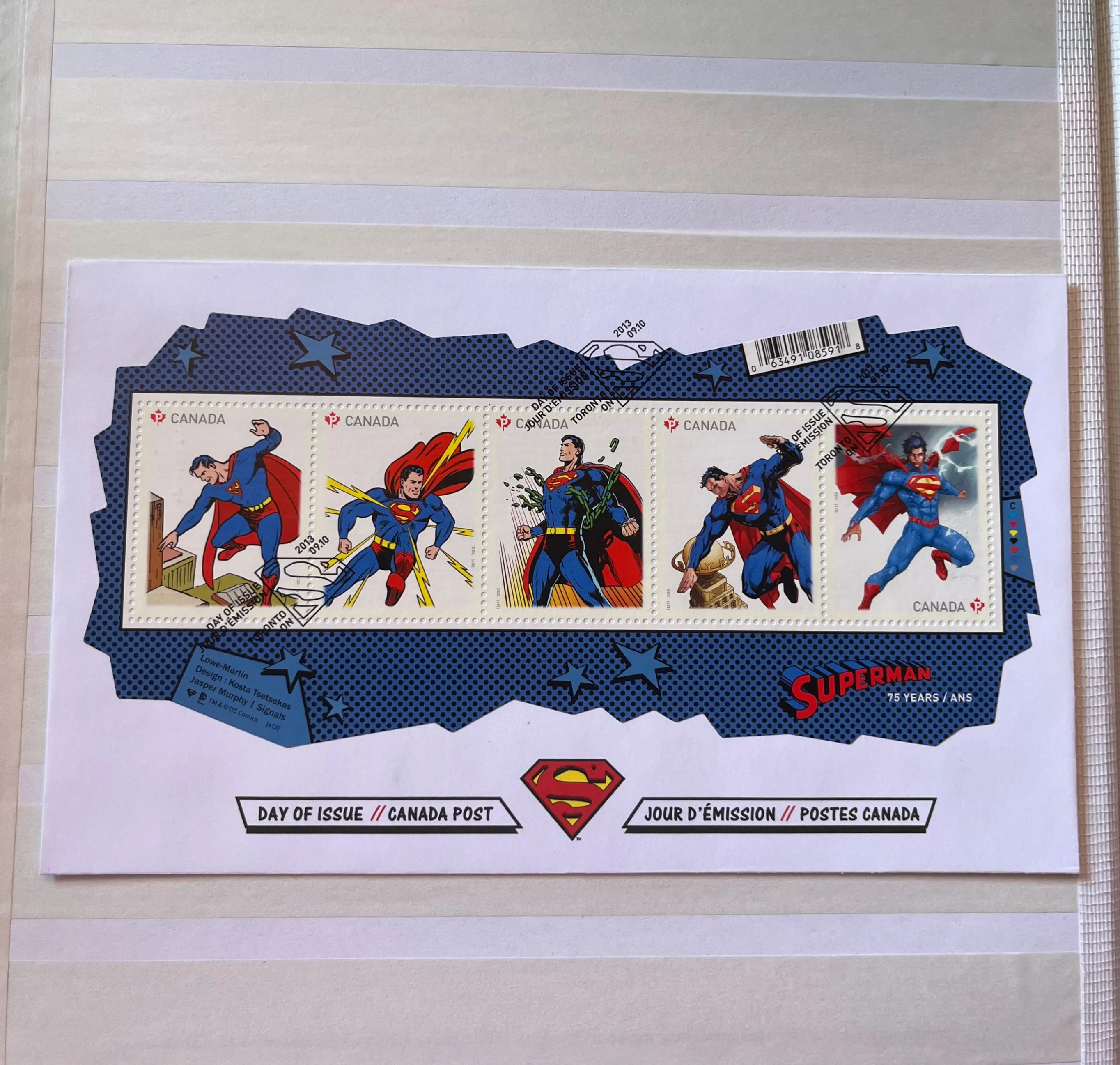 Superman (2013) Date of Issue Canadian Stamps  Souvenir Sheet image indicator(3)