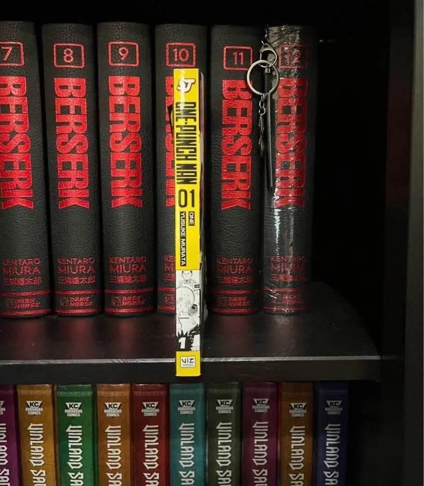 One Punch Man Volume 1 Manga Lootcrate Edition thumbnail