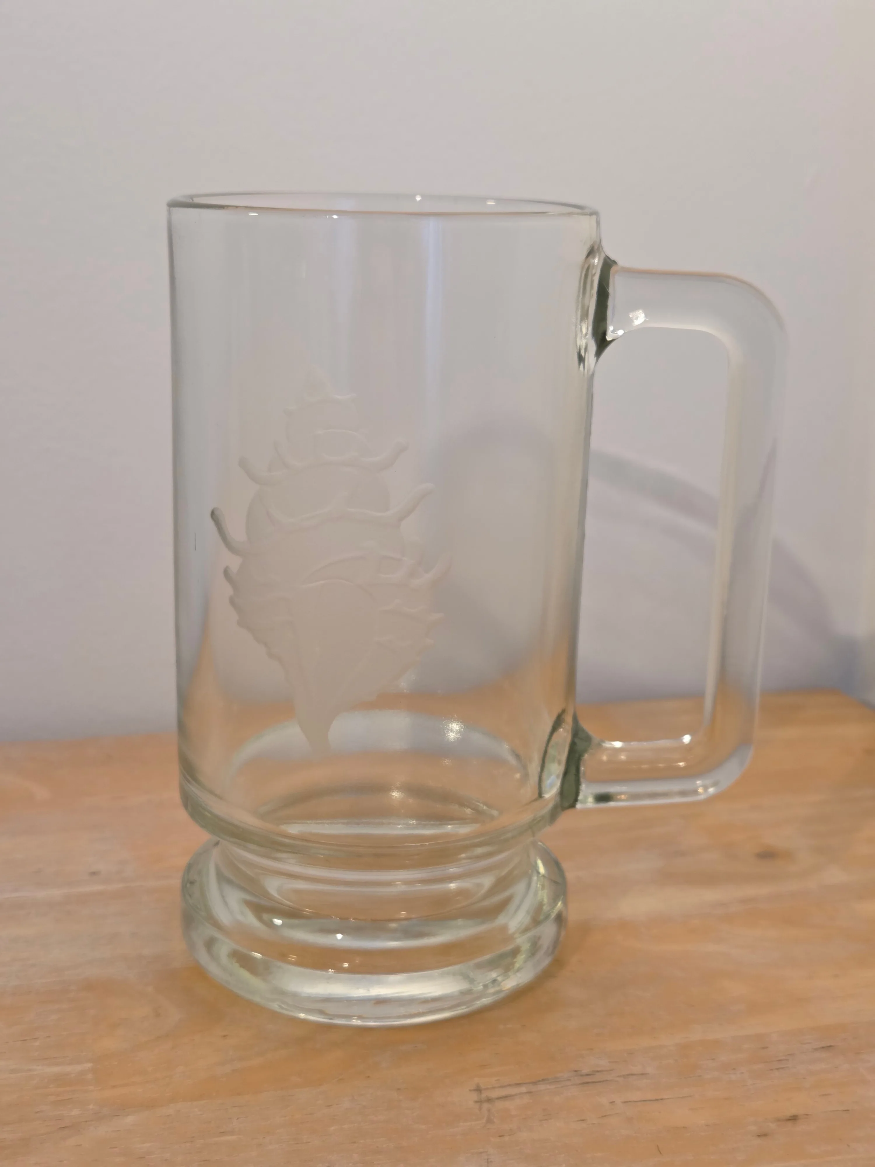 Glass Beer Mug with Shell Etching thumbnail