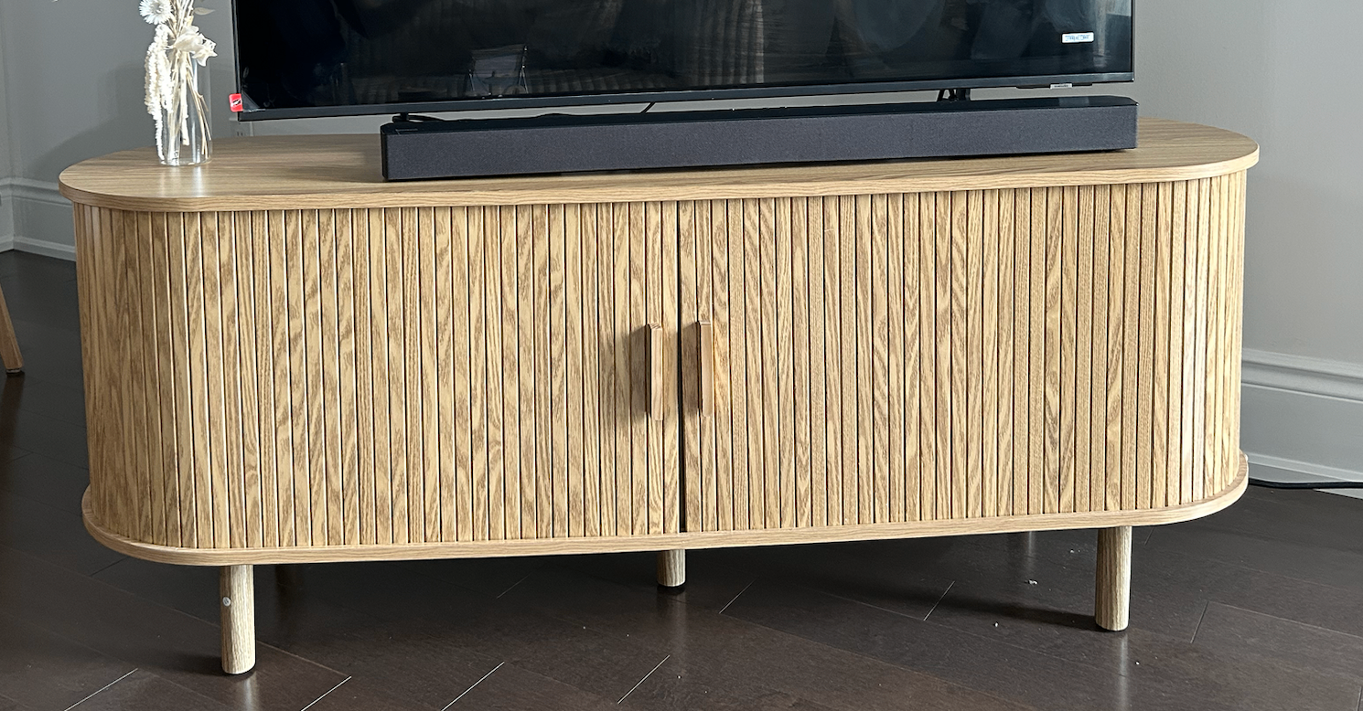 Stylish and sturdy 55-inch TV stand - moving sale - photo 2