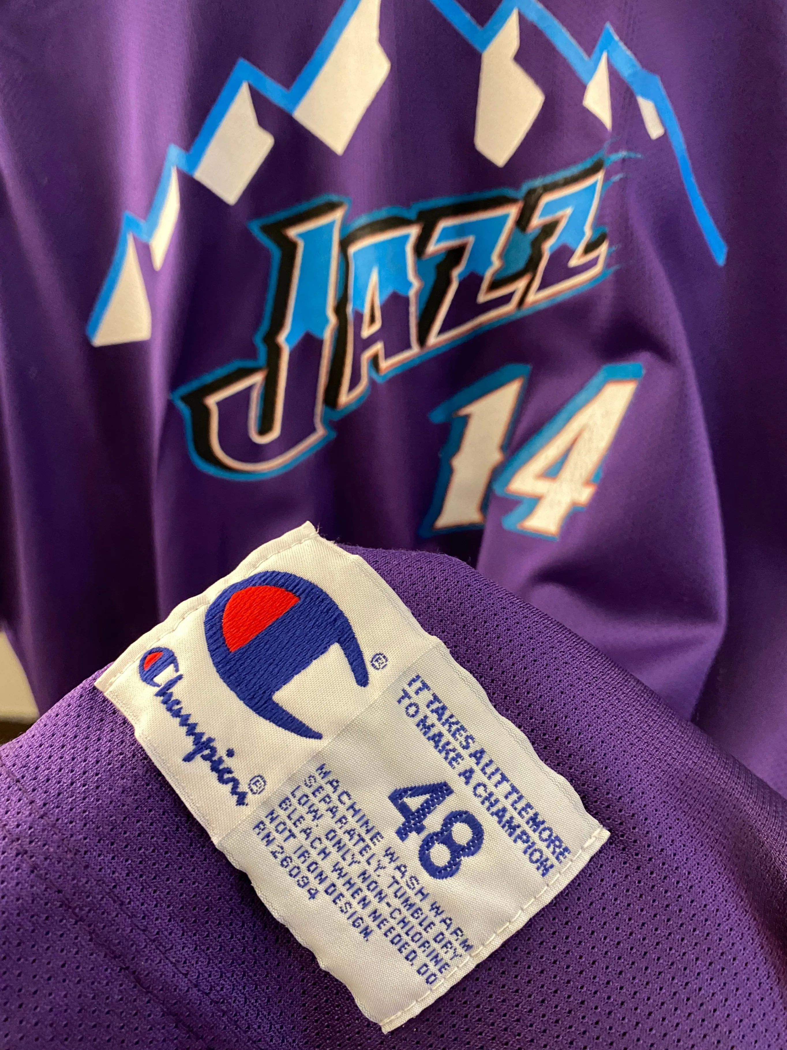 Champion - Utah Jazz Jeff Hornacek vintage jersey (1996) RARE 48 image indicator(5)