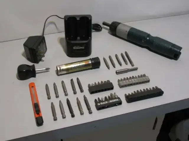 Black and Decker 60 Piece Cordless Screwdriver Set image indicator(7)