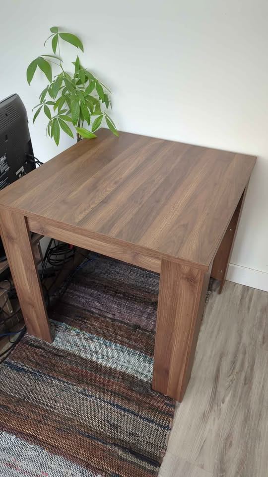 Structube Vada table