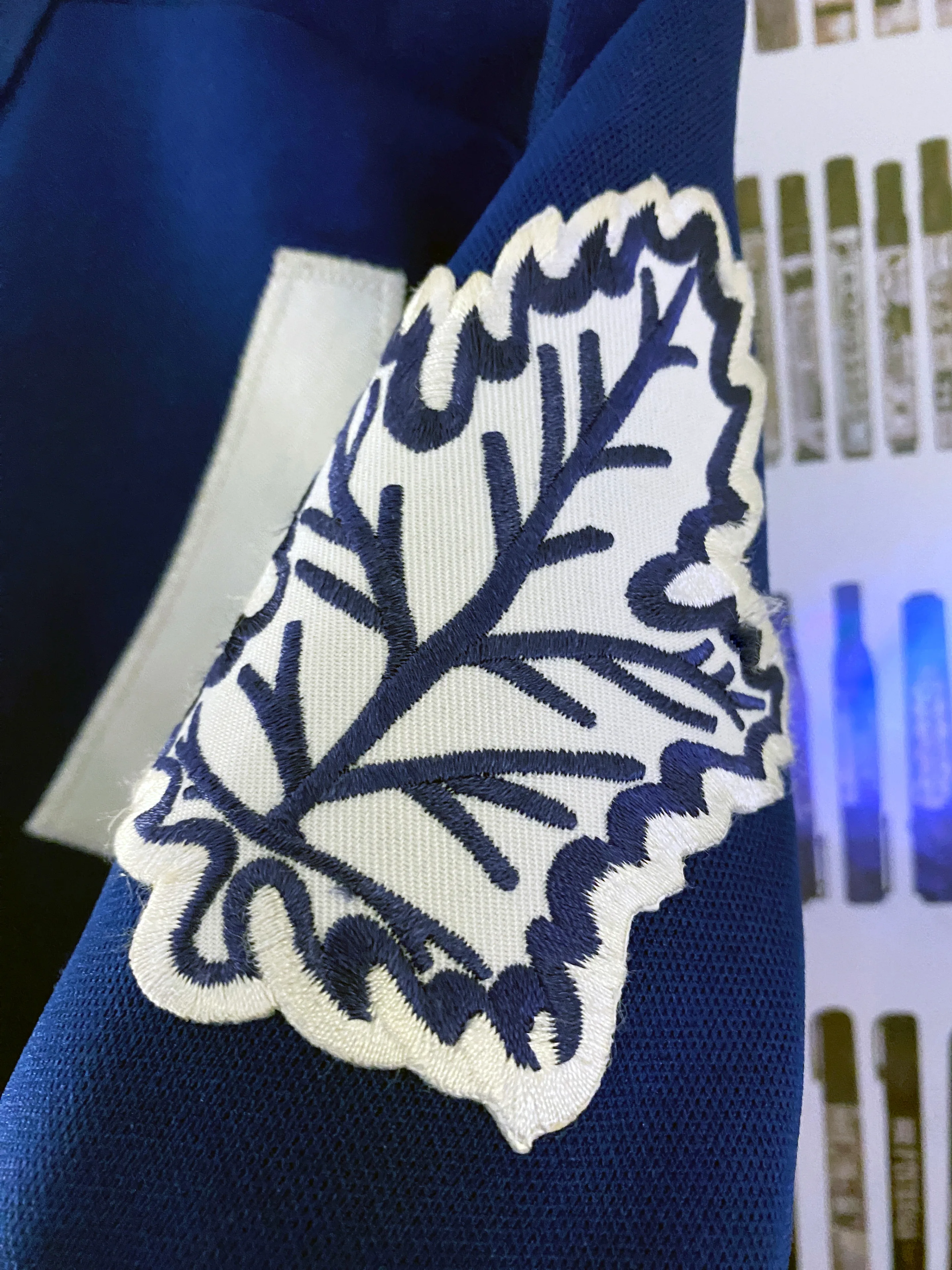 CCM - Toronto Maple Leafs Mats Sundin vintage jersey (1995) L image indicator(3)