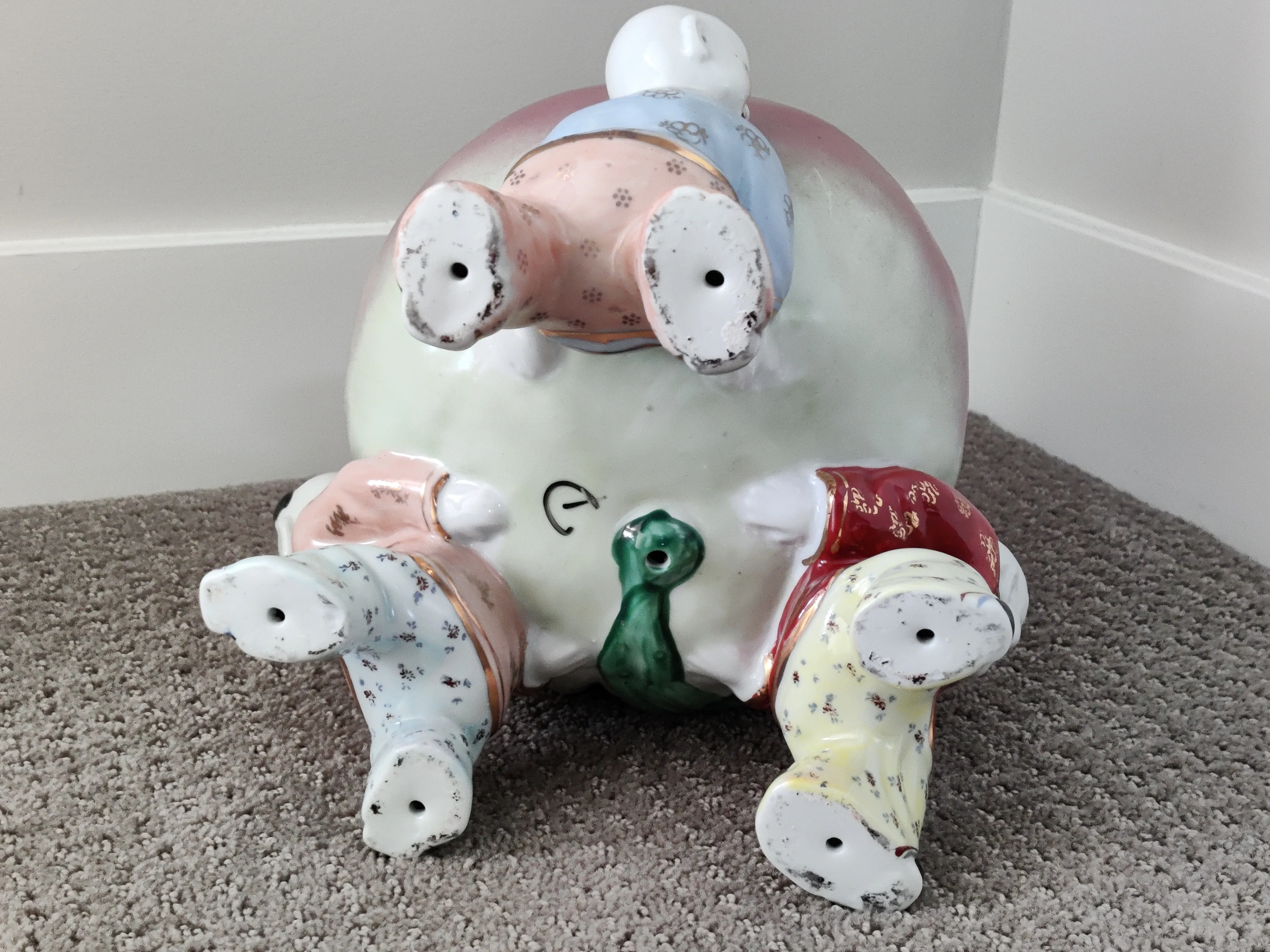 Chinese Porcelain 3 Children and Longevity Peach Figurine Vase image indicator(8)