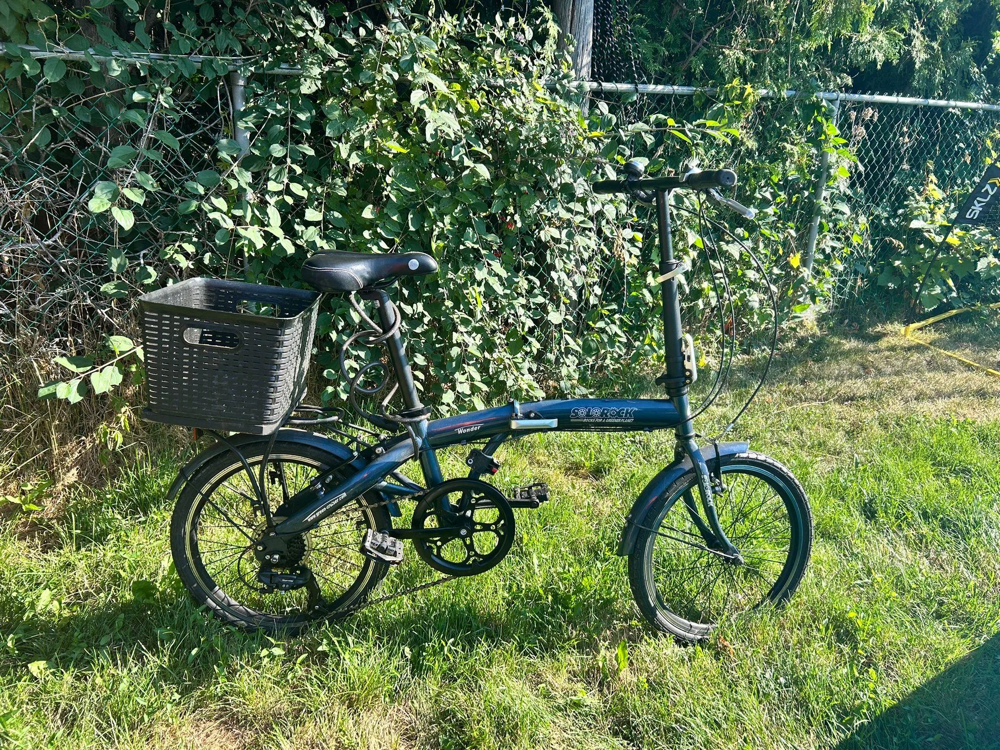 SoloRock Folding Bike with Basket thumbnail