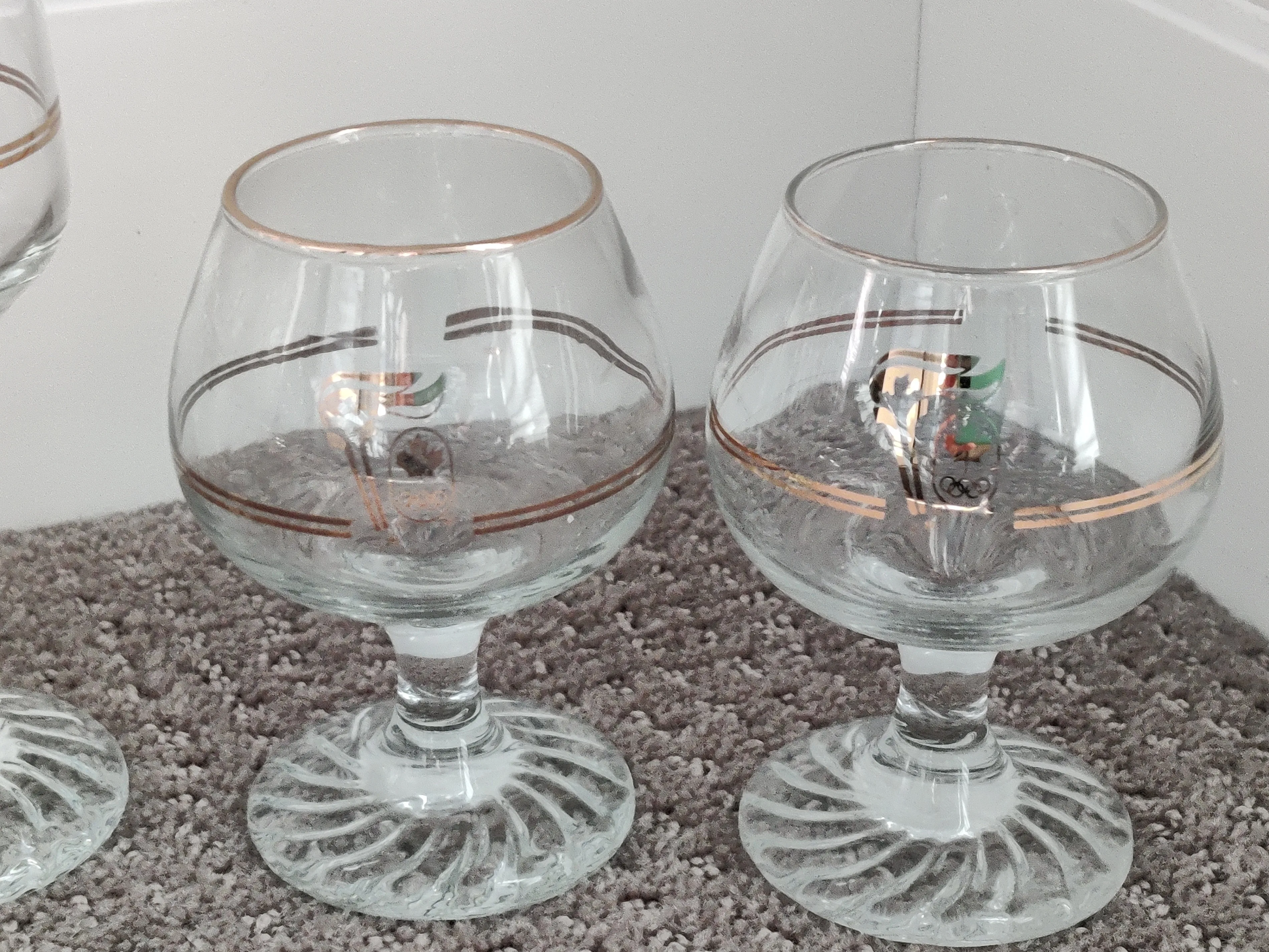 Calgary Winter Olympics 1988 Champagne Flute Sniffer 8 Glasses image indicator(4)
