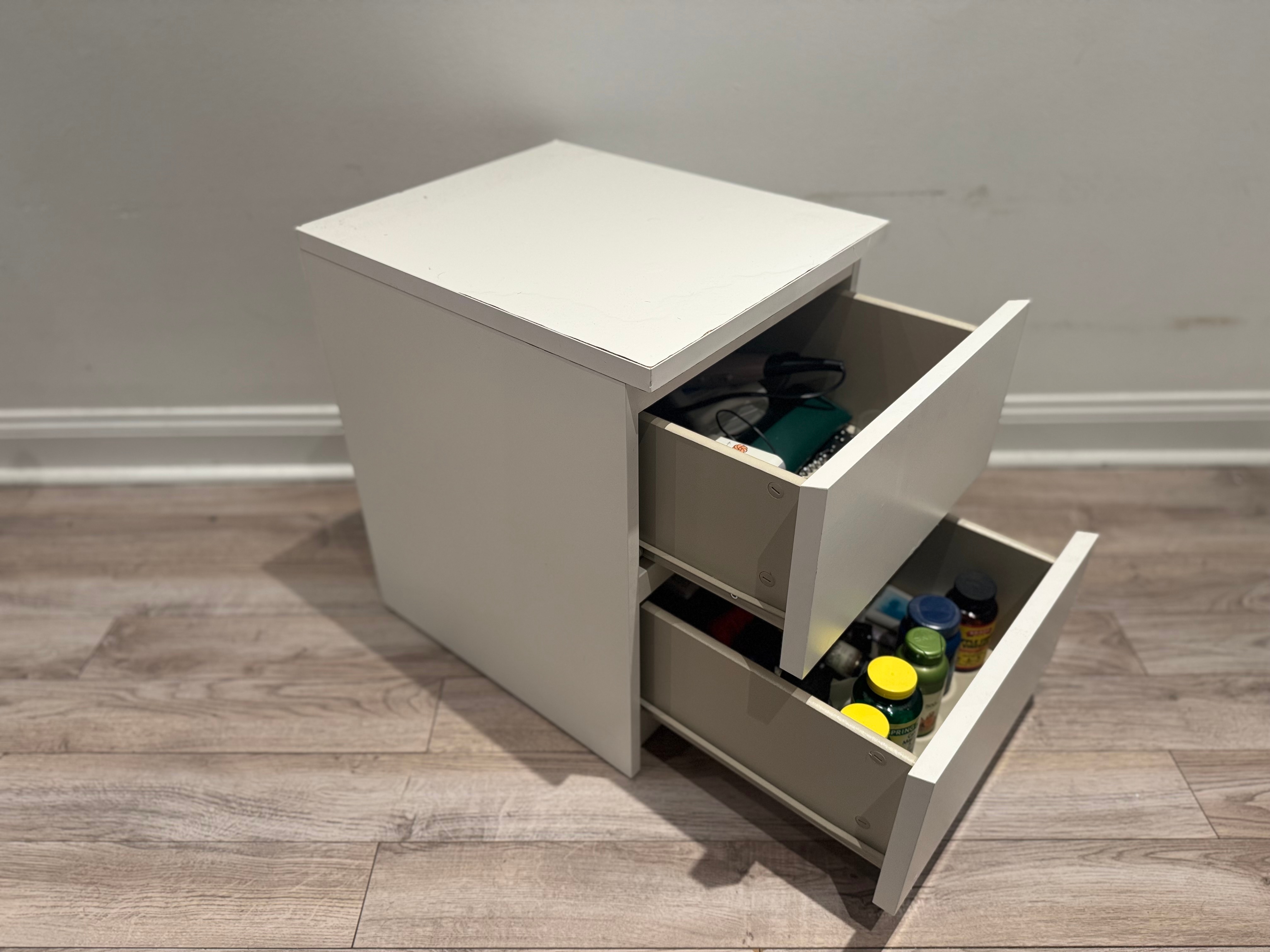 Night stand - photo 2