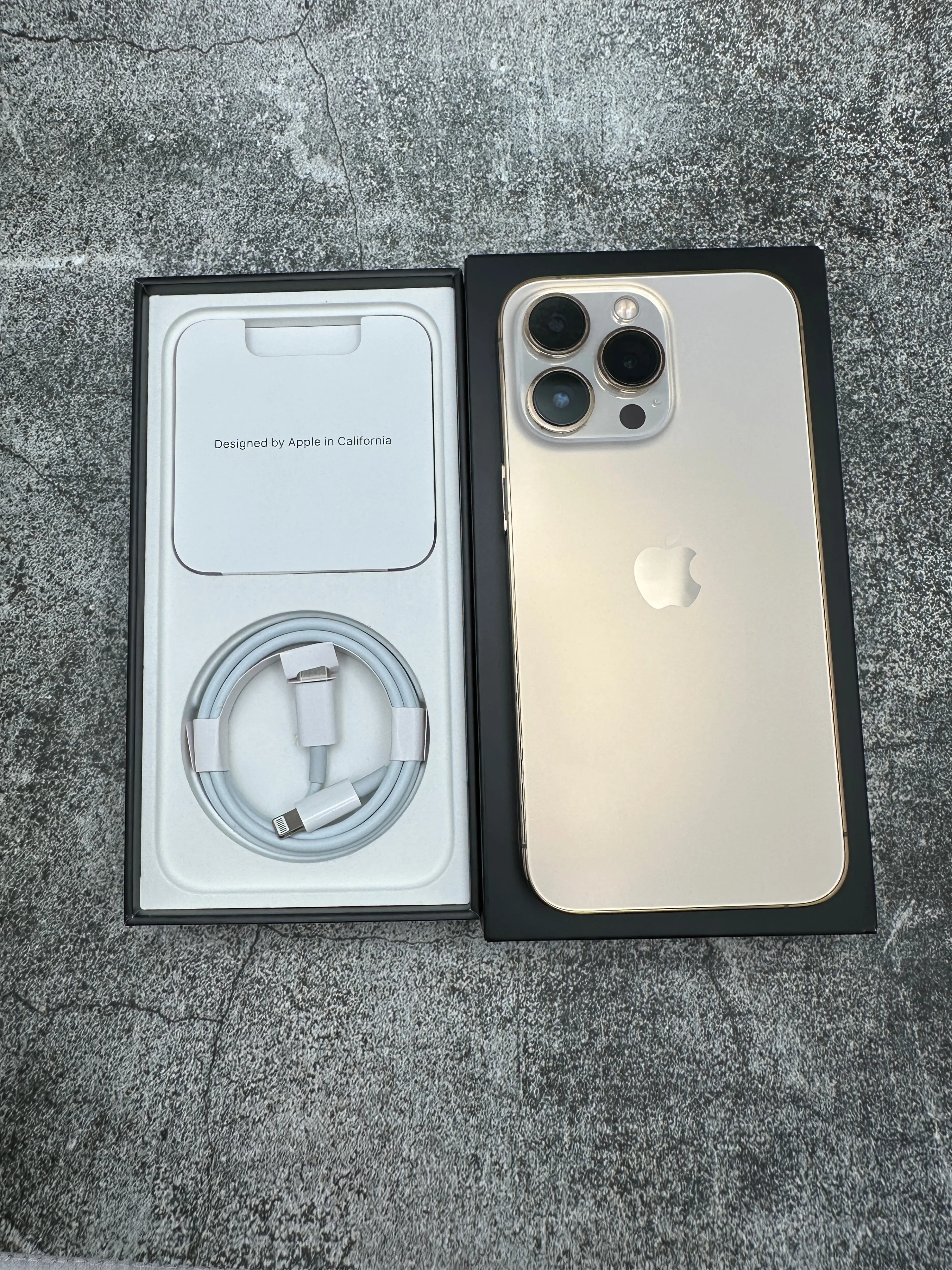 iPhone 13 Pro Gold Like NEW thumbnail