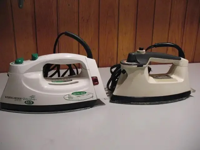 Clothes Irons and Ironing Board image indicator(2)