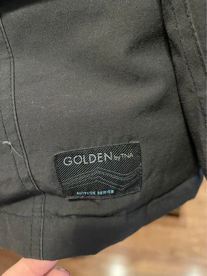 ARITZIA/ TNA Larsen parka Ladies size Large, Great condition! image indicator(4)