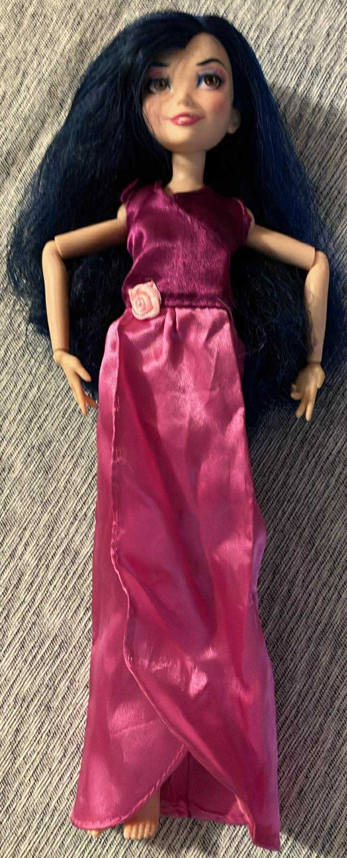 Disney Descendants Evie Doll Pink Dress