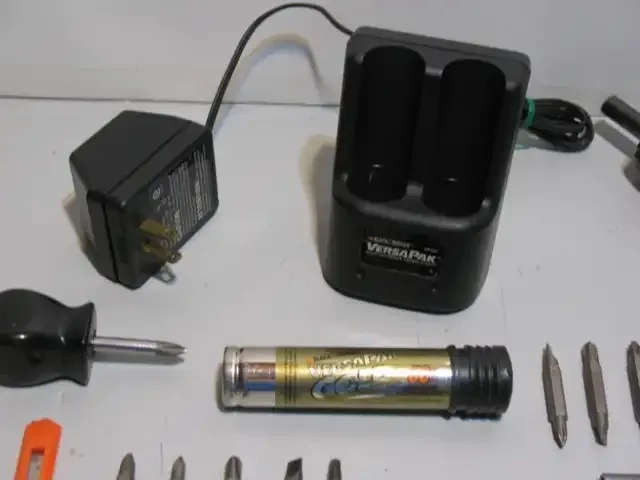 Black and Decker 60 Piece Cordless Screwdriver Set image indicator(6)