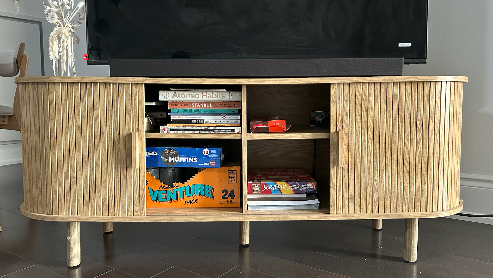 Stylish and sturdy 55-inch TV stand - moving sale - photo 3