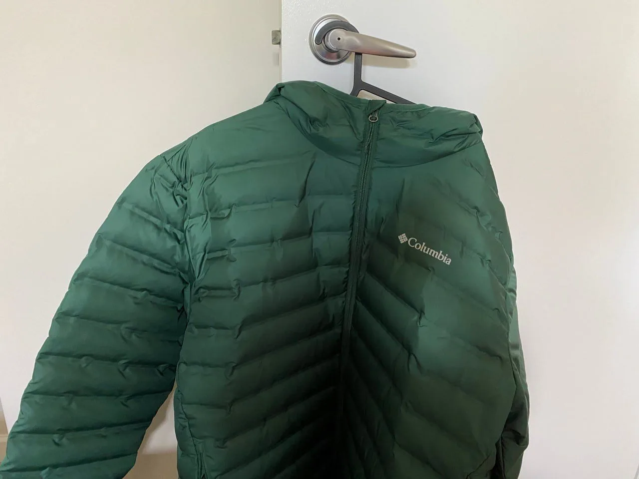 Columbia Men's Down Hooded Jacket XXL Never worn image indicator(5)