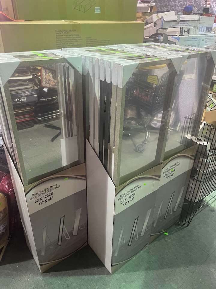 Elegant Floor Standing Framed Mirror – ONLY $15 - photo 4