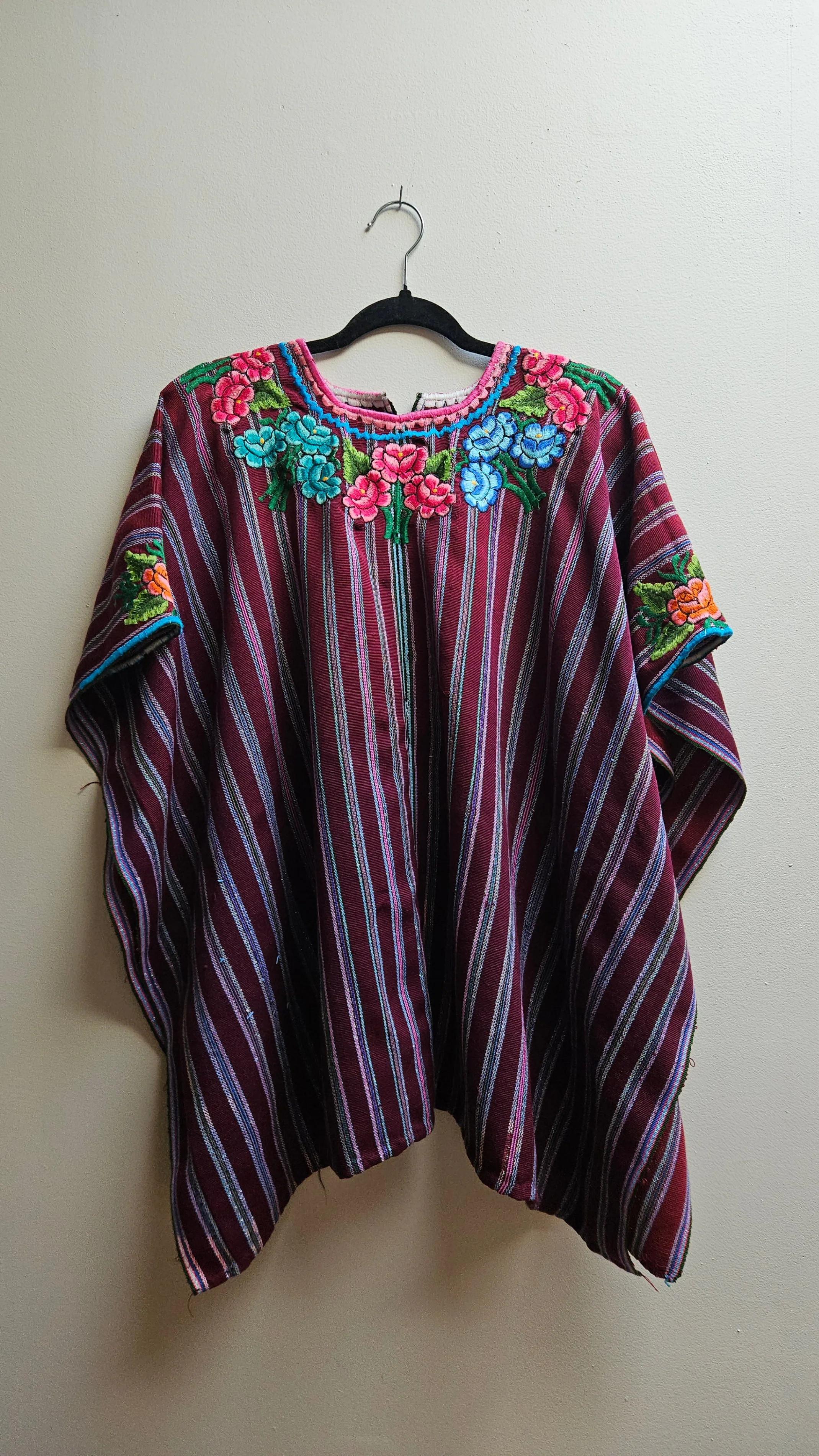 Cute Poncho with Floral Design thumbnail