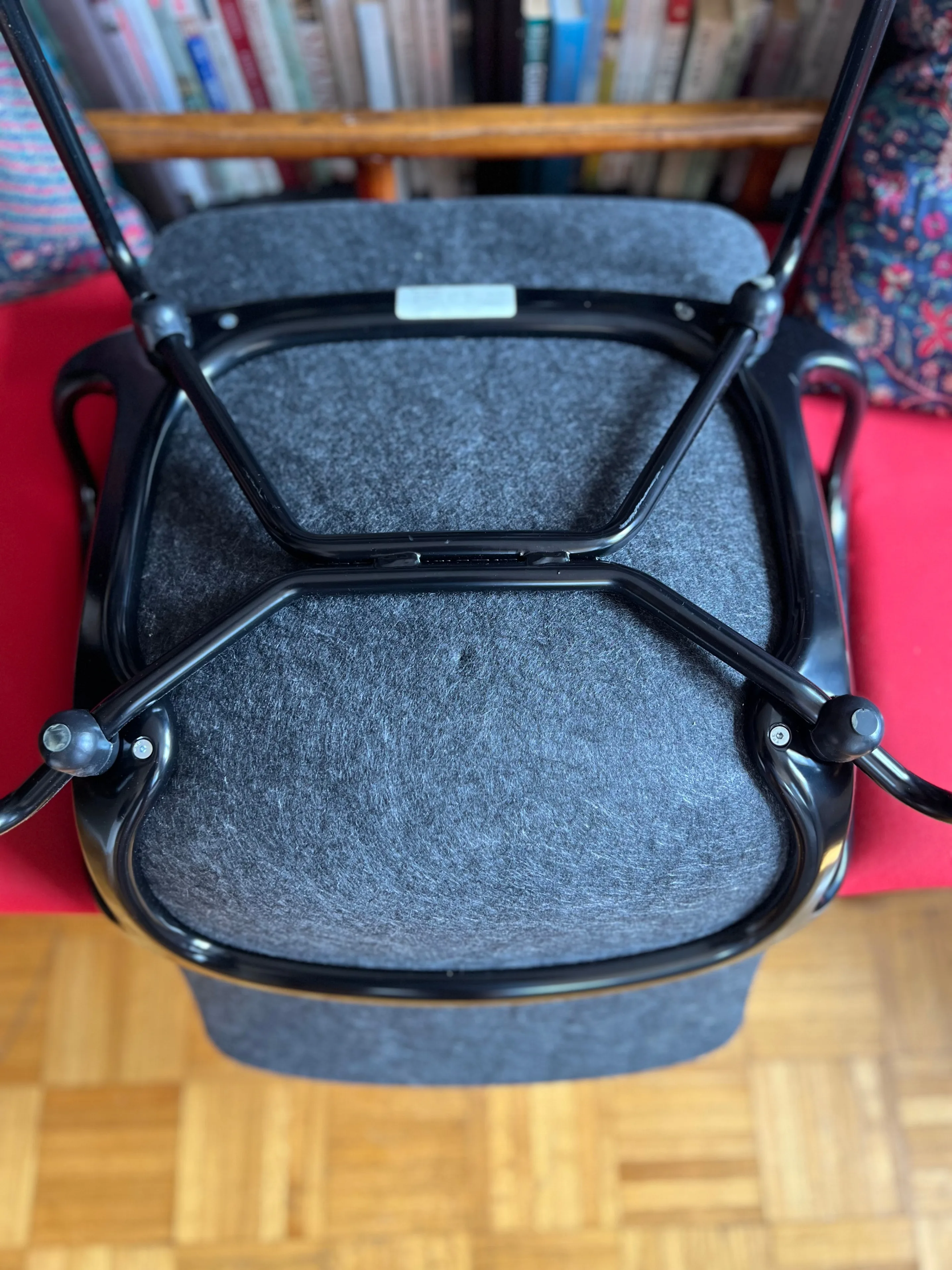 Keilhauer Epix Chair black frame charcoal felt image indicator(5)