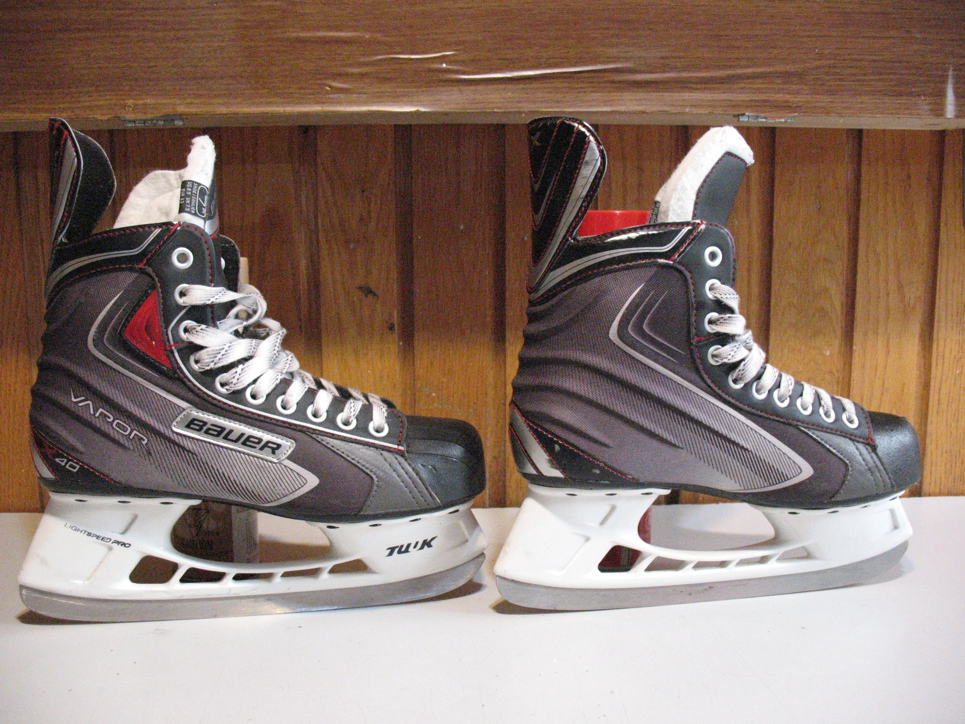 Bauer TUUK Vapor X40 Hockey Skates, Size 7 image indicator(5)