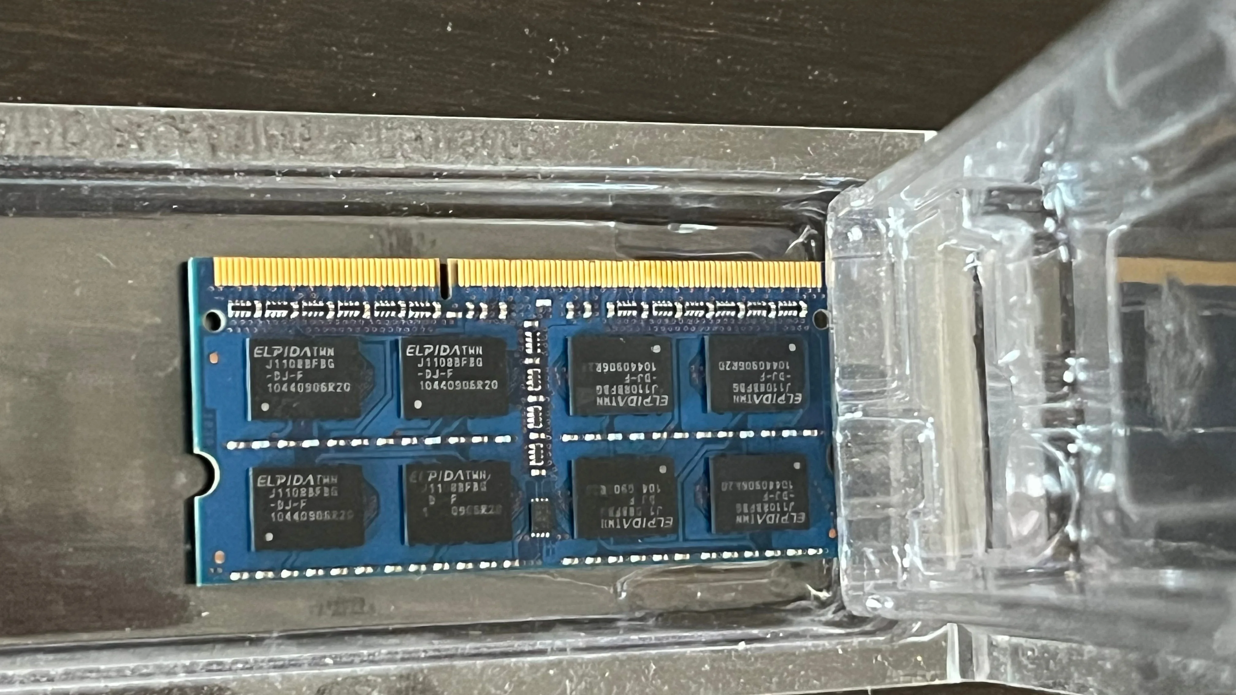 Elpida 2GB 2Rx8 PC3-10600S-9-10-F1 RAM SODIMM image indicator(2)