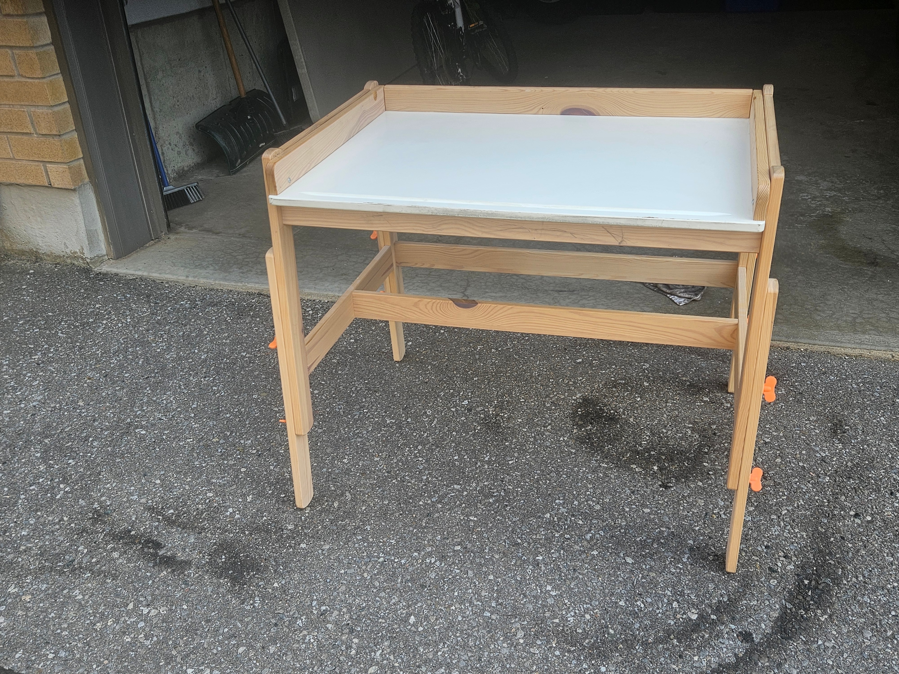 IKEA FliSAT Children's Desk is better than IKEA As-is - photo 2